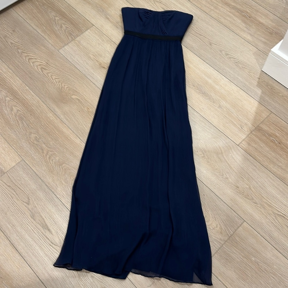 PROM size 0 BCBG Like new but missing the removable strap. Full length gown